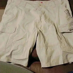 NWOT mens wrangler shorts #79